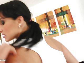 Teen Sandra fickt sich im office