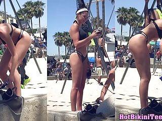 Heisse Fitness Maus heimlich am Strand gefilmt