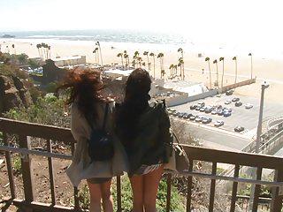 Heiße Brünette Lesben haben spaß nach dem Sex